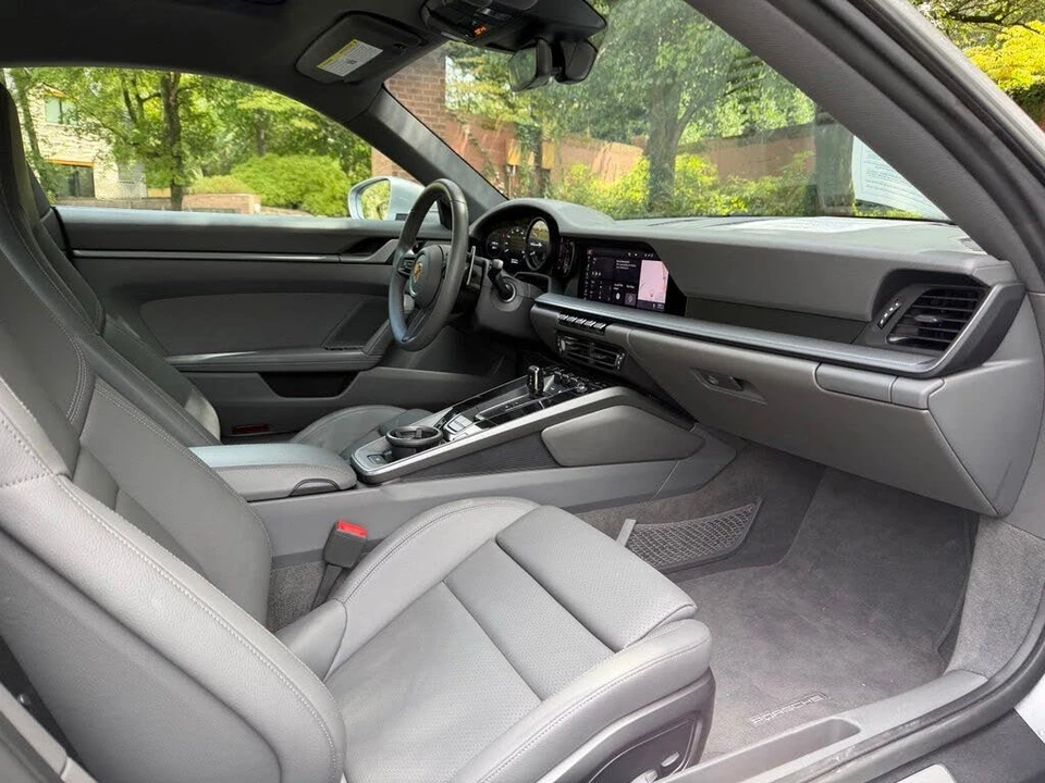 2021 Porsche 992 Carrera - Image 16 of 31