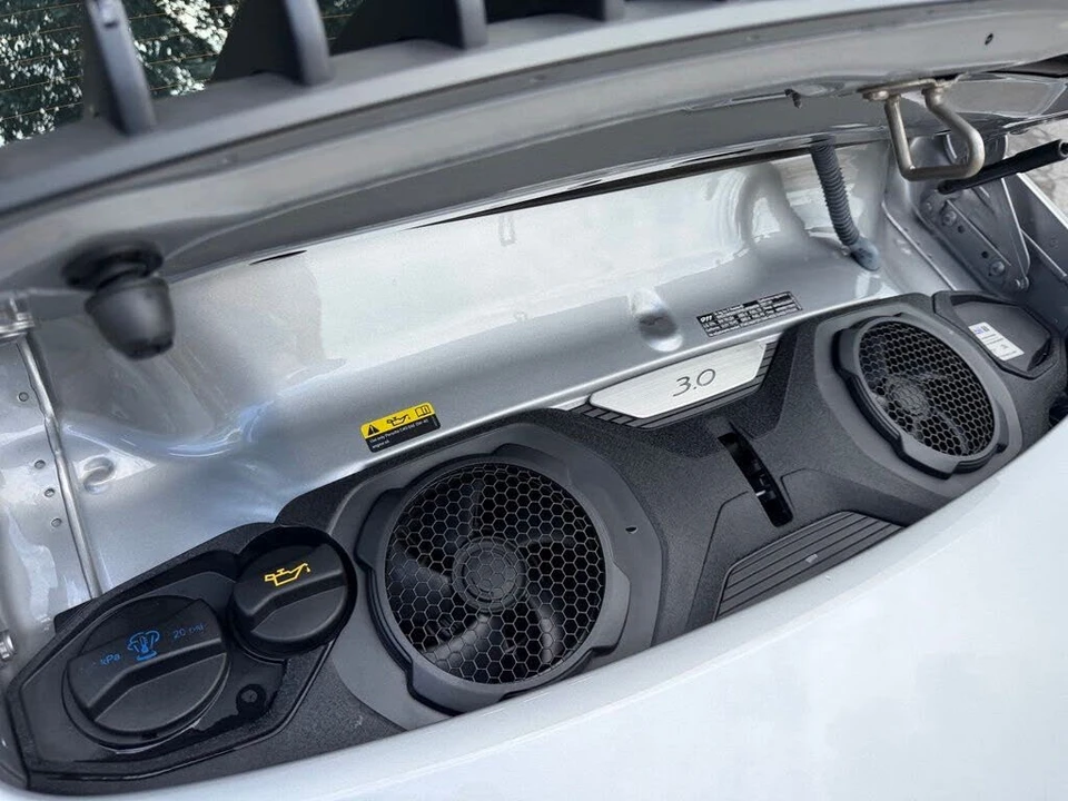 2021 Porsche 992 Carrera - Image 24 of 31