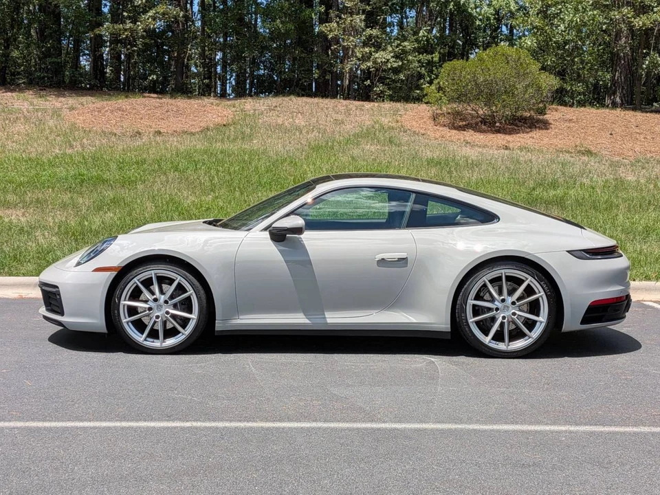 2021 Porsche 992 Carrera - Image 2 of 5