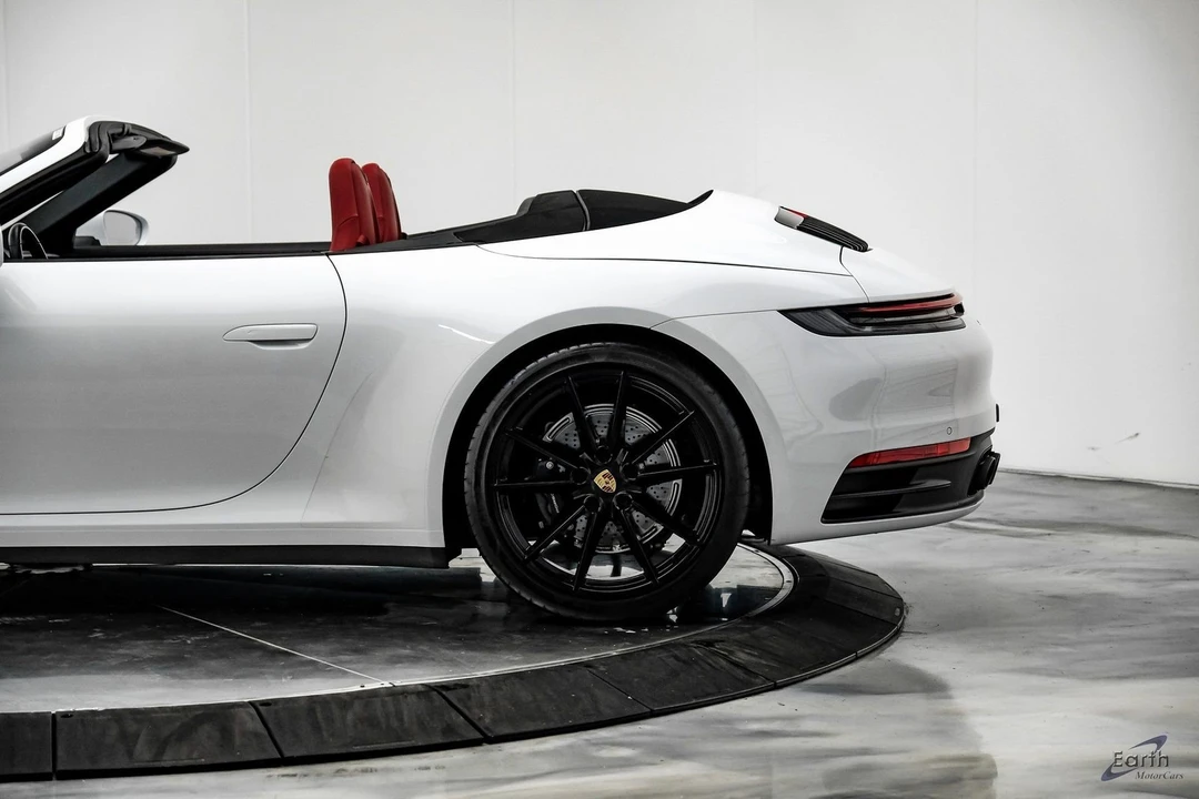 2021 Porsche 992 Carrera - Image 9 of 21