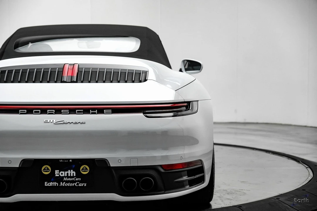 2021 Porsche 992 Carrera - Image 15 of 21