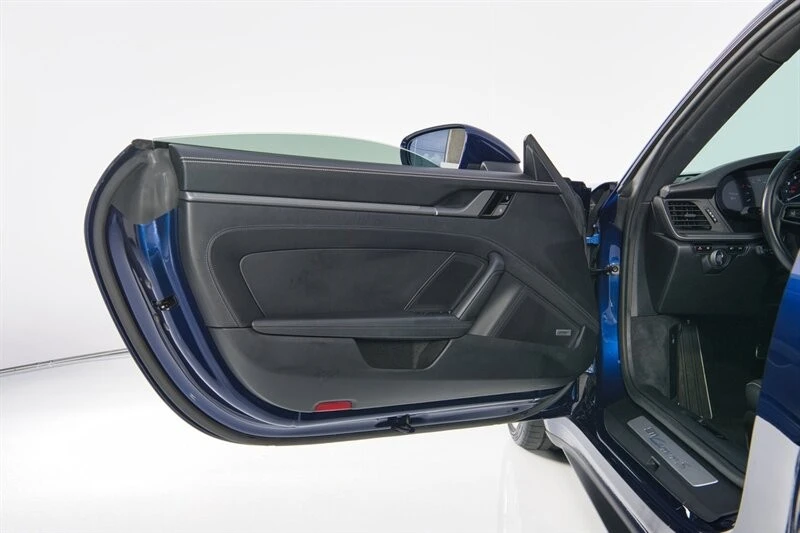 2021 Porsche 992 Carrera S - Image 18 of 31