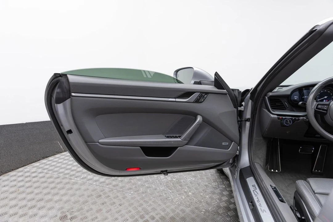 2021 Porsche 992 Carrera S - Image 13 of 31