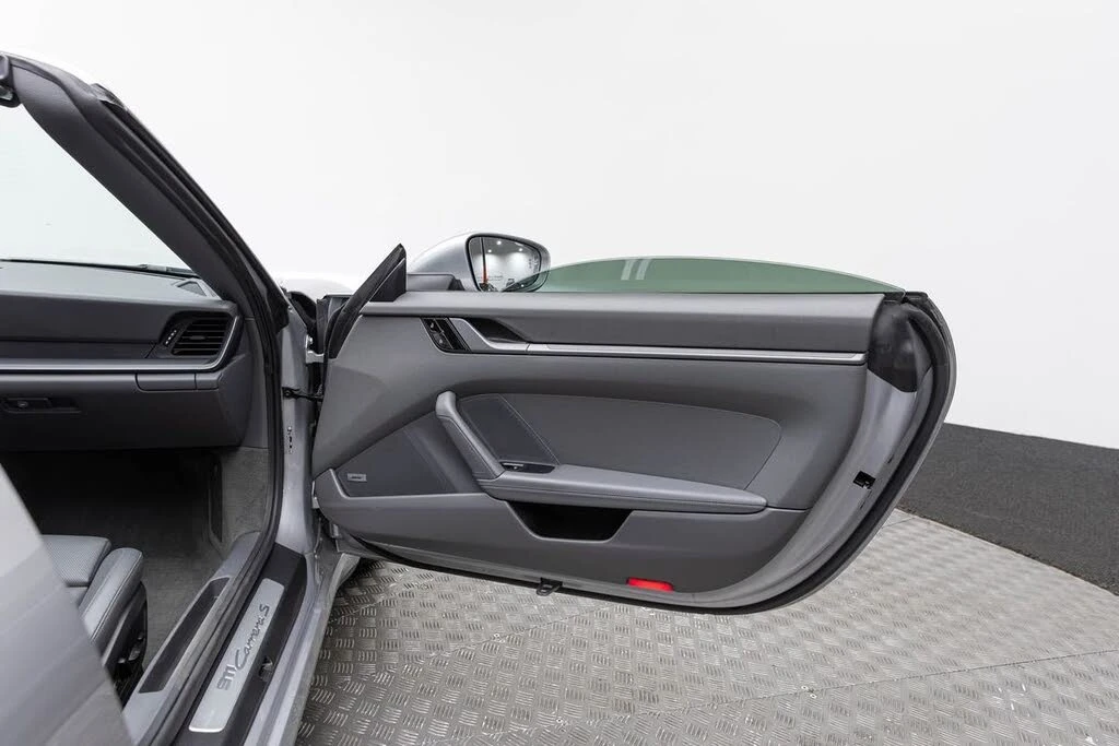 2021 Porsche 992 Carrera S - Image 14 of 31