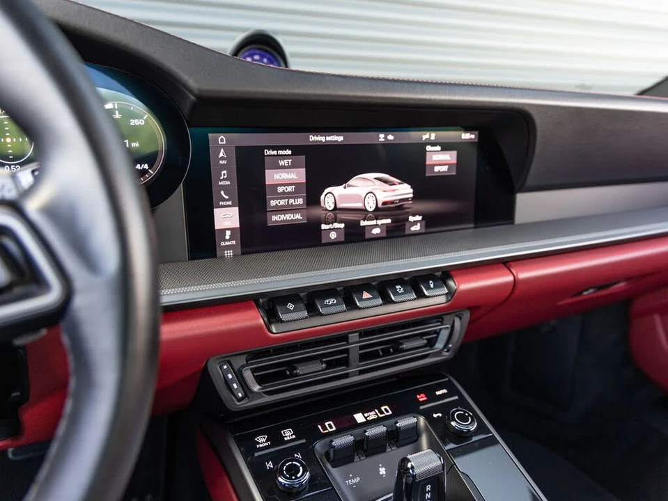 2021 Porsche 992 Carrera S - Image 16 of 31