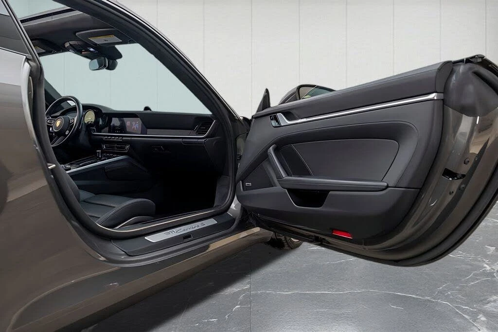 2021 Porsche 992 Carrera S - Image 24 of 31