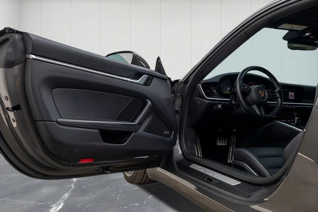 2021 Porsche 992 Carrera S - Image 17 of 31