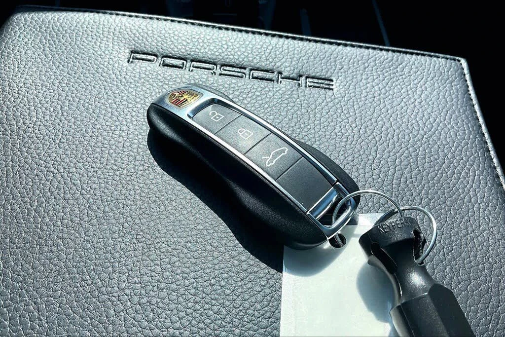 2021 Porsche 992 Carrera S - Image 15 of 31