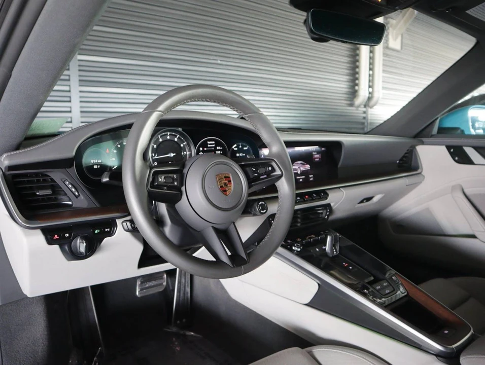 2021 Porsche 992 Carrera S - Image 4 of 5