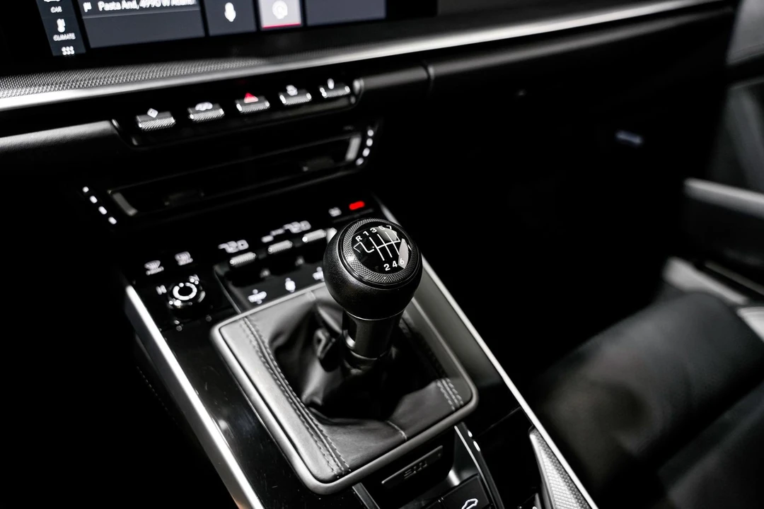 2021 Porsche 992 Carrera S - Image 17 of 31