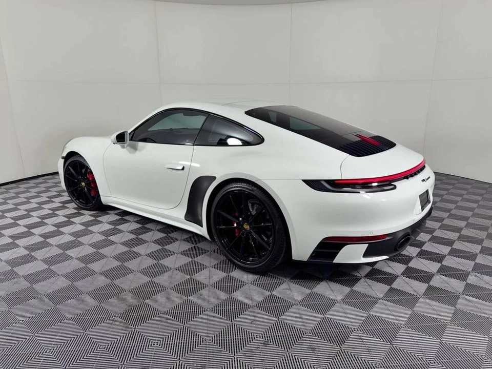 2021 Porsche 992 Carrera - Image 3 of 5