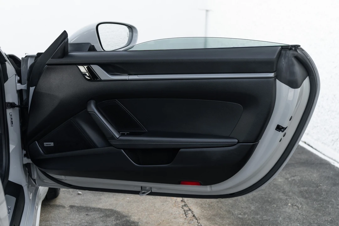 2021 Porsche 992 Carrera - Image 29 of 31