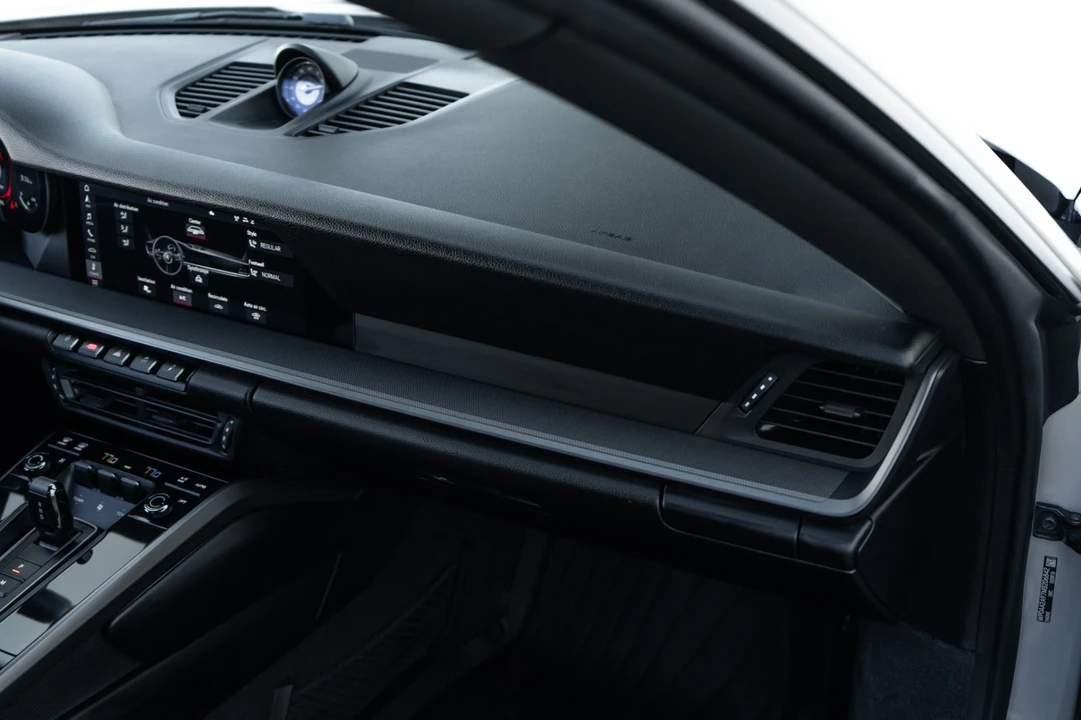 2021 Porsche 992 Carrera - Image 20 of 31