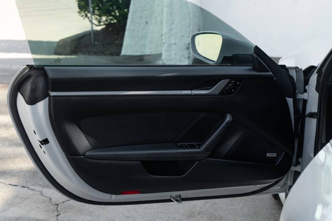 2021 Porsche 992 Carrera - Image 28 of 31