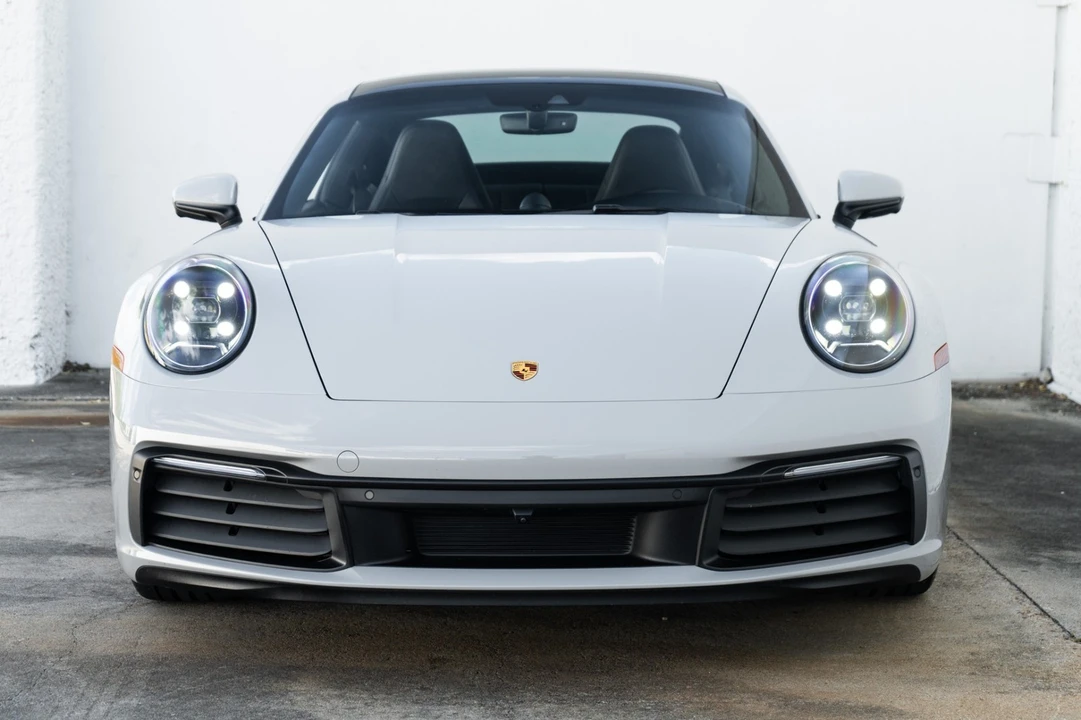 2021 Porsche 992 Carrera - Image 11 of 31