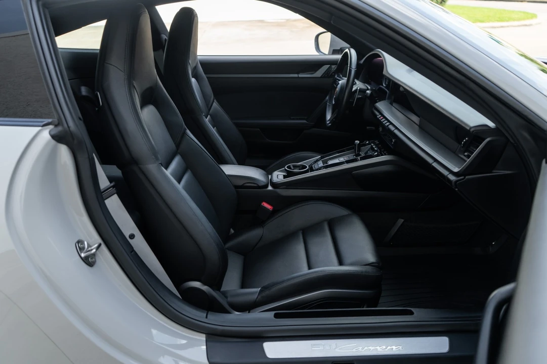 2021 Porsche 992 Carrera - Image 15 of 31