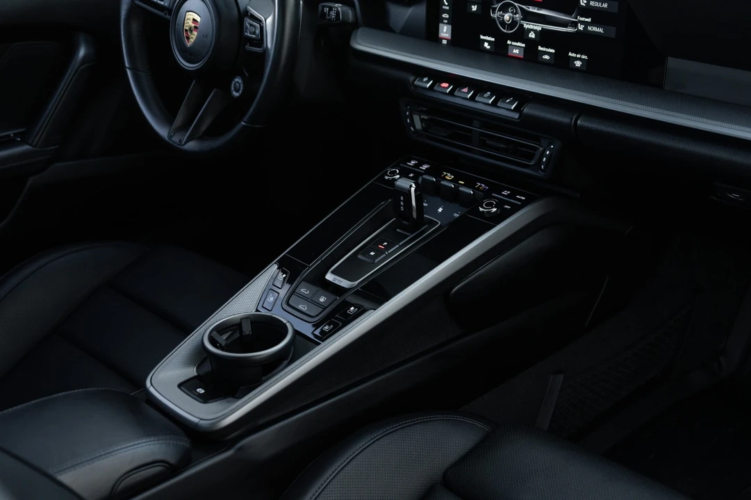 2021 Porsche 992 Carrera - Image 19 of 31