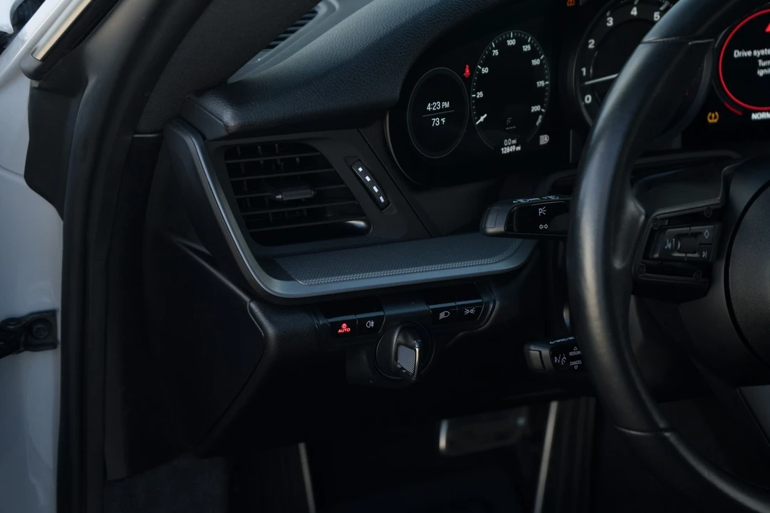 2021 Porsche 992 Carrera - Image 17 of 31