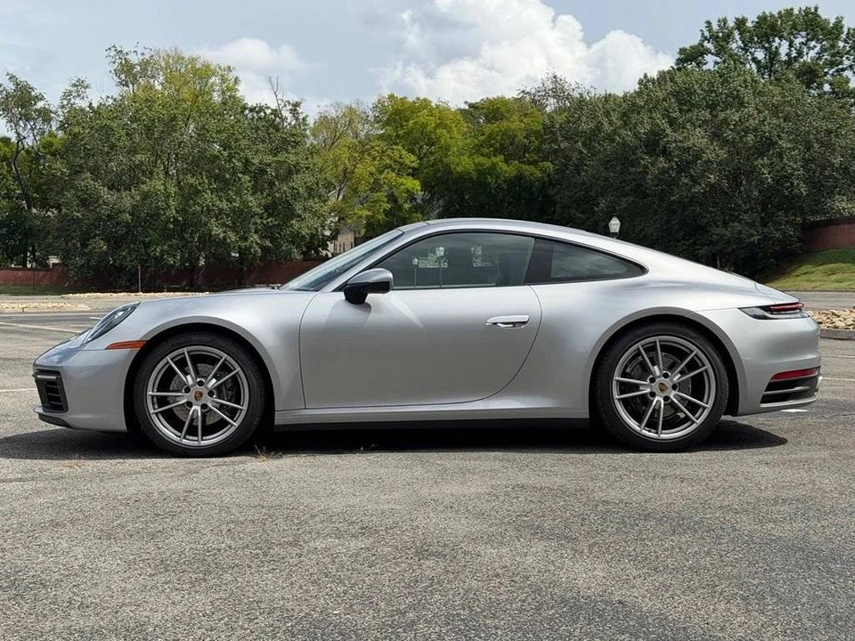 2021 Porsche 992 Carrera - Image 2 of 5