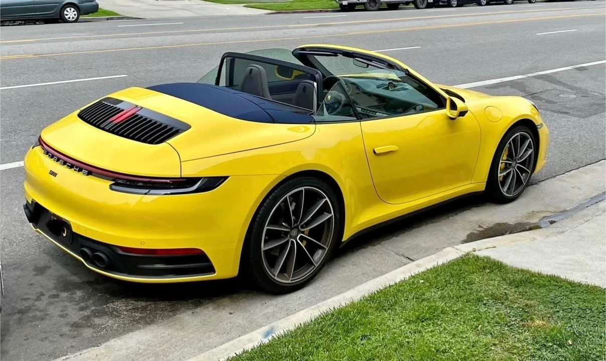 2021 Porsche 992 Carrera - Image 2 of 10