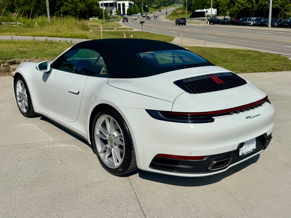 2021 Porsche 992 Carrera - Image 13 of 31
