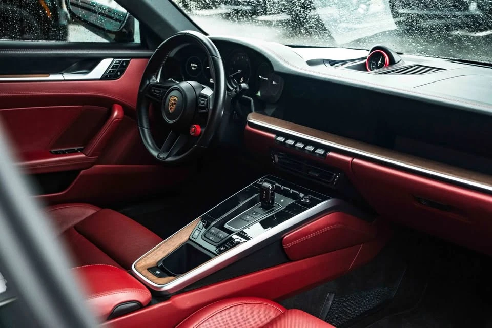 2021 Porsche 992 Carrera - Image 18 of 20