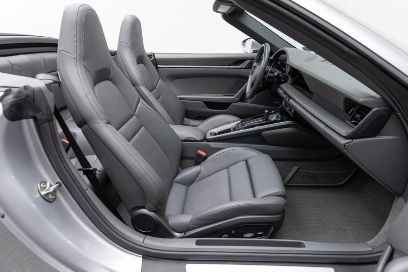 2021 Porsche 992 Carrera - Image 16 of 20