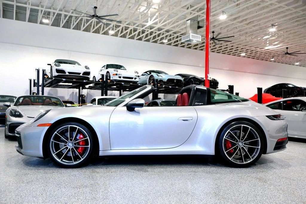 2021 Porsche 992 Targa 4 & 4S - Image 4 of 12