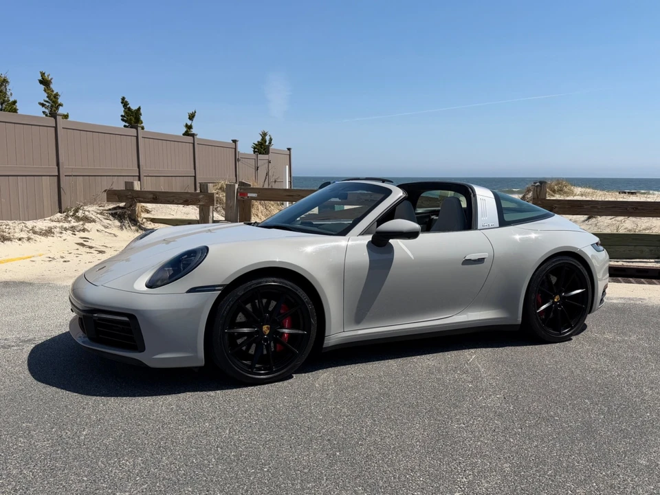 2021 Porsche 992 Targa 4 & 4S - Image 18 of 21