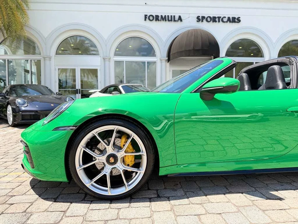 2021 Porsche 992 Targa 4 & 4S - Image 24 of 31