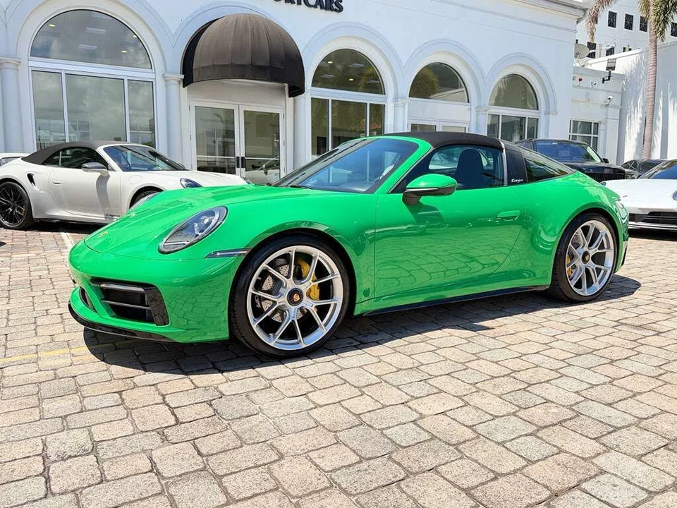 2021 Porsche 992 Targa 4 & 4S - Image 2 of 31