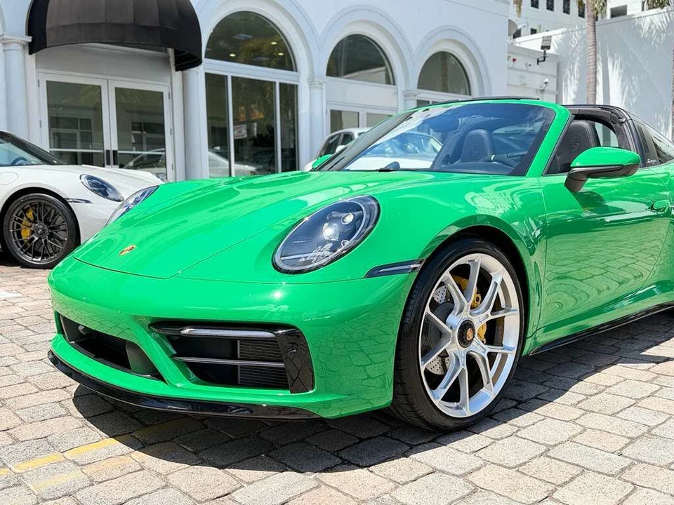 2021 Porsche 992 Targa 4 & 4S - Image 3 of 31