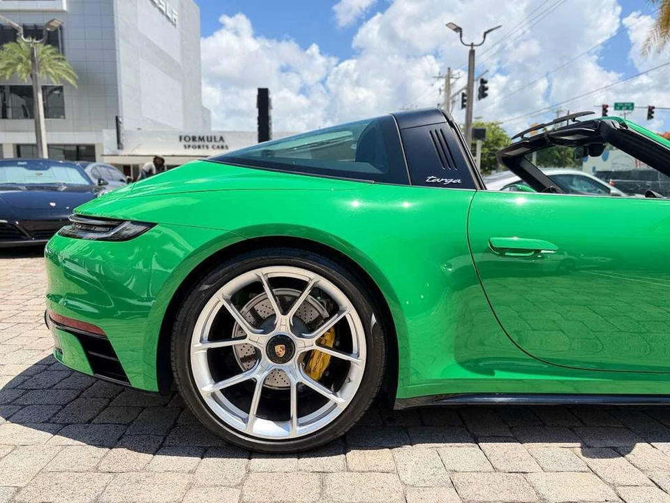 2021 Porsche 992 Targa 4 & 4S - Image 27 of 31