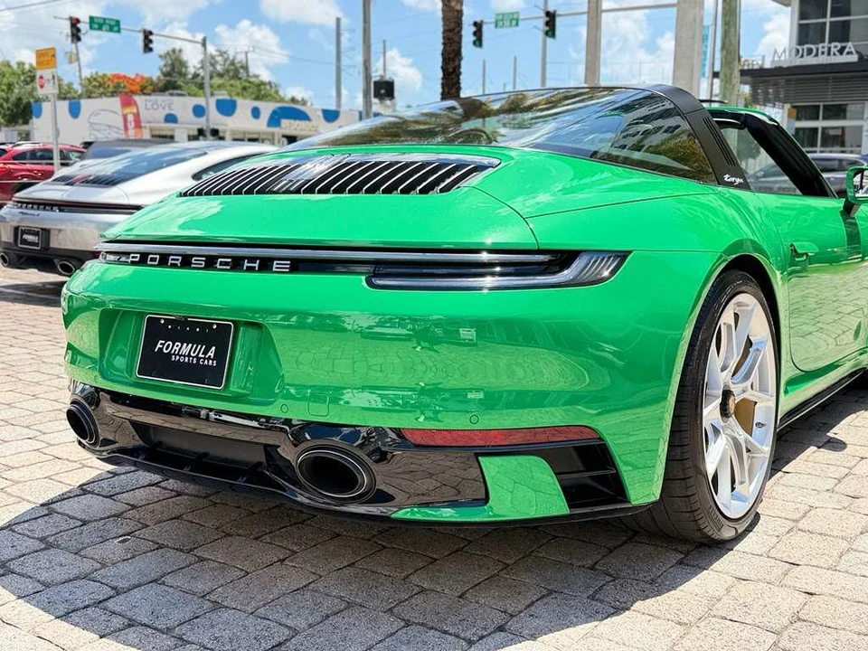 2021 Porsche 992 Targa 4 & 4S - Image 14 of 31