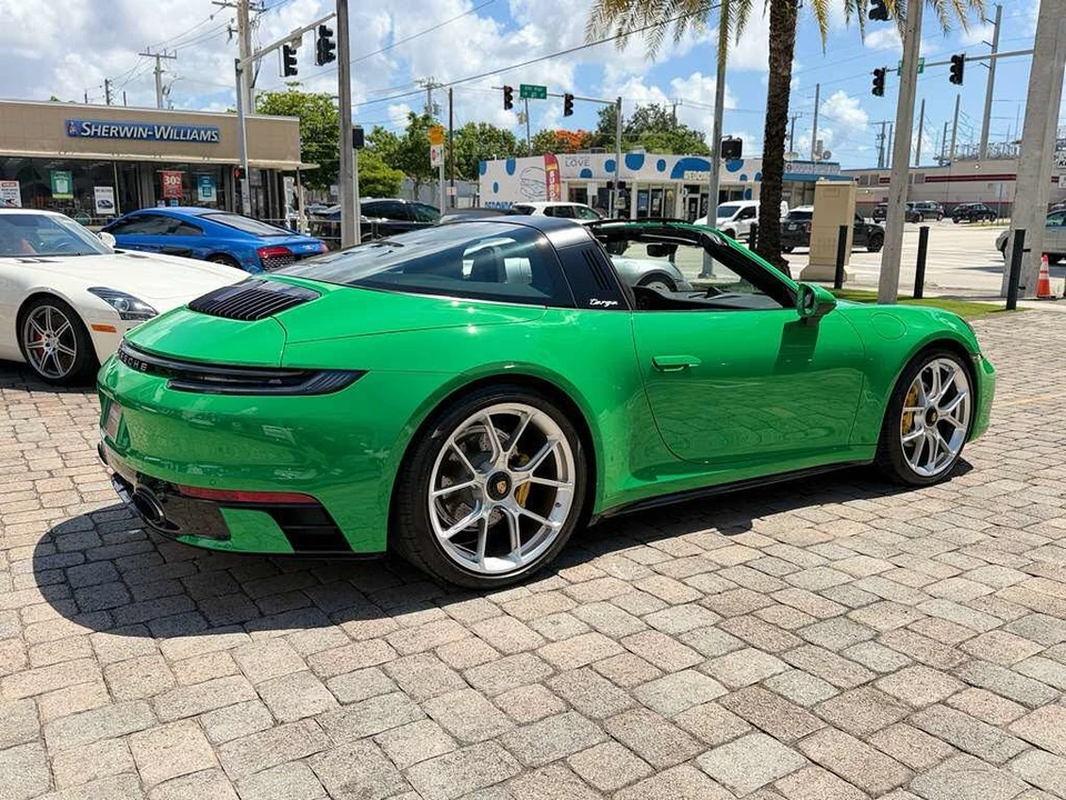 2021 Porsche 992 Targa 4 & 4S - Image 13 of 31