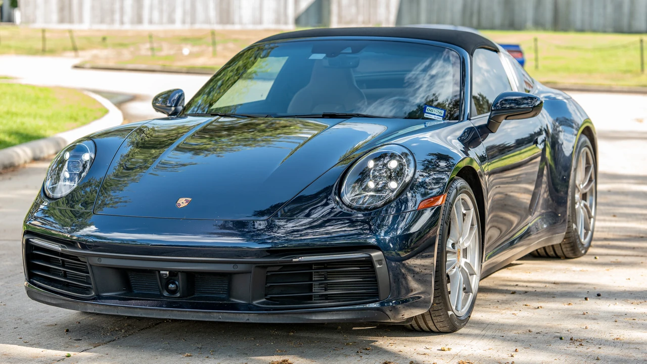 2021 Porsche 992 Targa 4 & 4S - Image 16 of 31