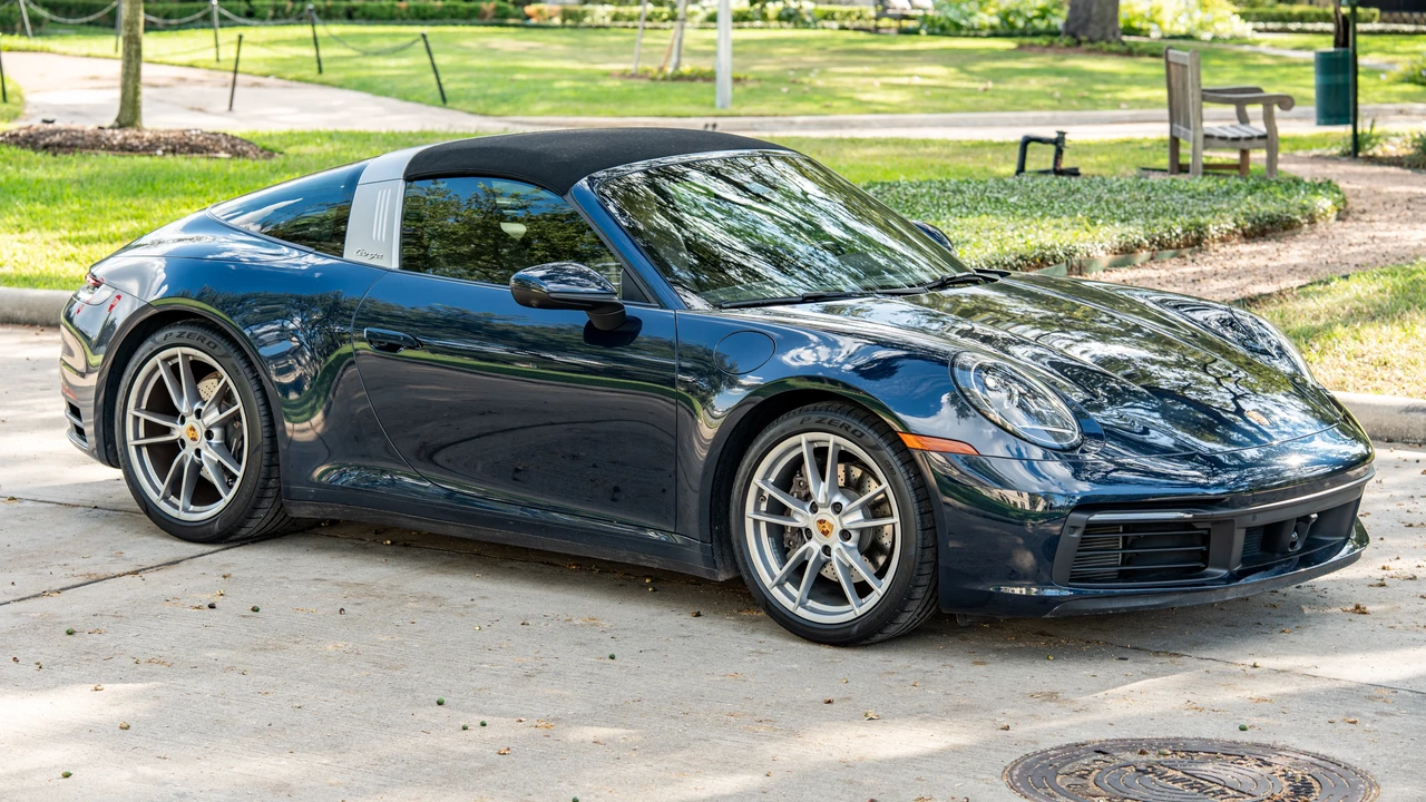 2021 Porsche 992 Targa 4 & 4S - Image 3 of 31