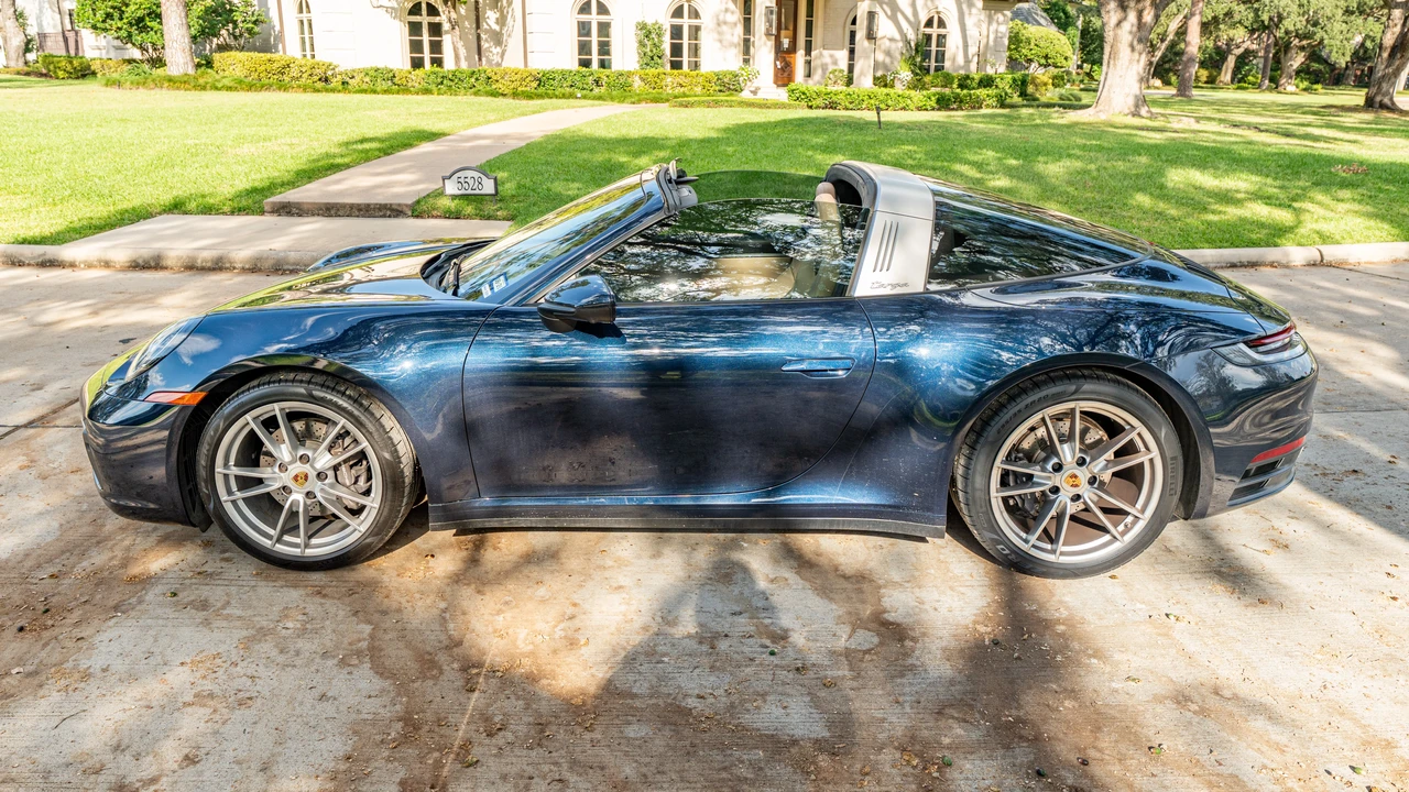 2021 Porsche 992 Targa 4 & 4S - Image 15 of 31
