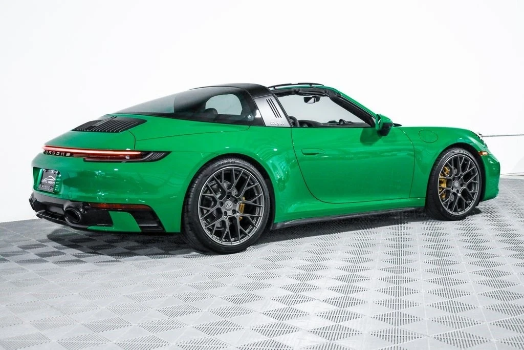 2021 Porsche 992 Targa 4 & 4S - Image 13 of 21