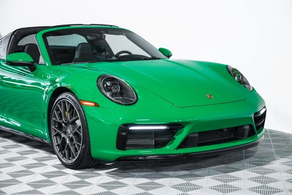 2021 Porsche 992 Targa 4 & 4S - Image 17 of 21