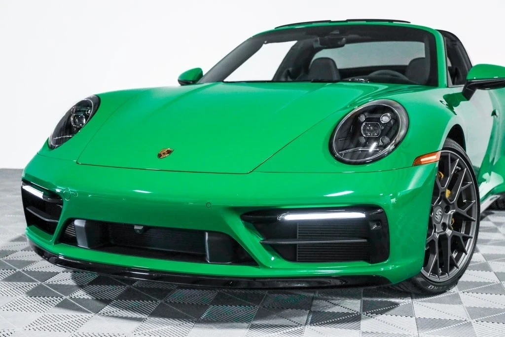2021 Porsche 992 Targa 4 & 4S - Image 19 of 21