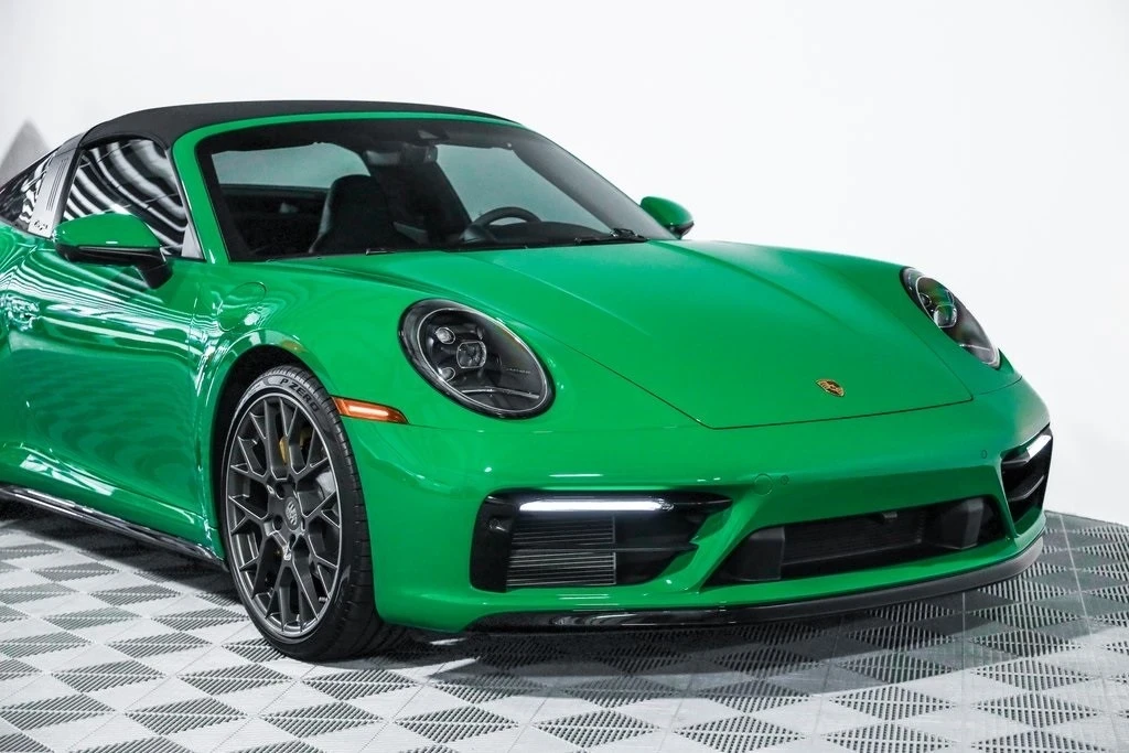 2021 Porsche 992 Targa 4 & 4S - Image 9 of 21