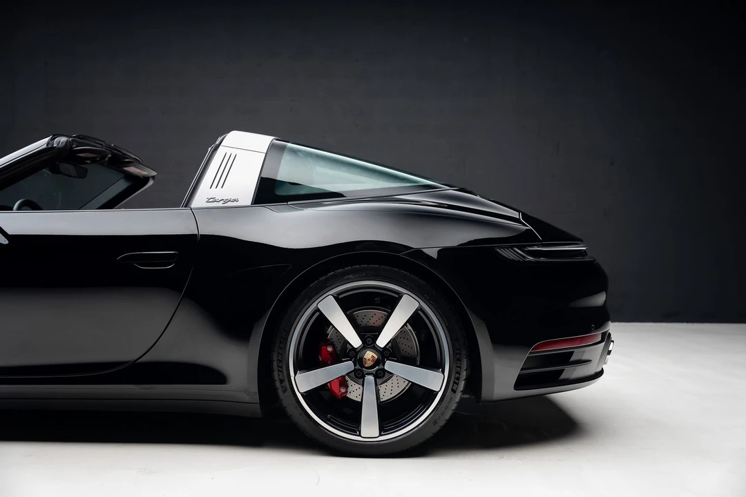 2021 Porsche 992 Targa 4 & 4S - Image 22 of 31