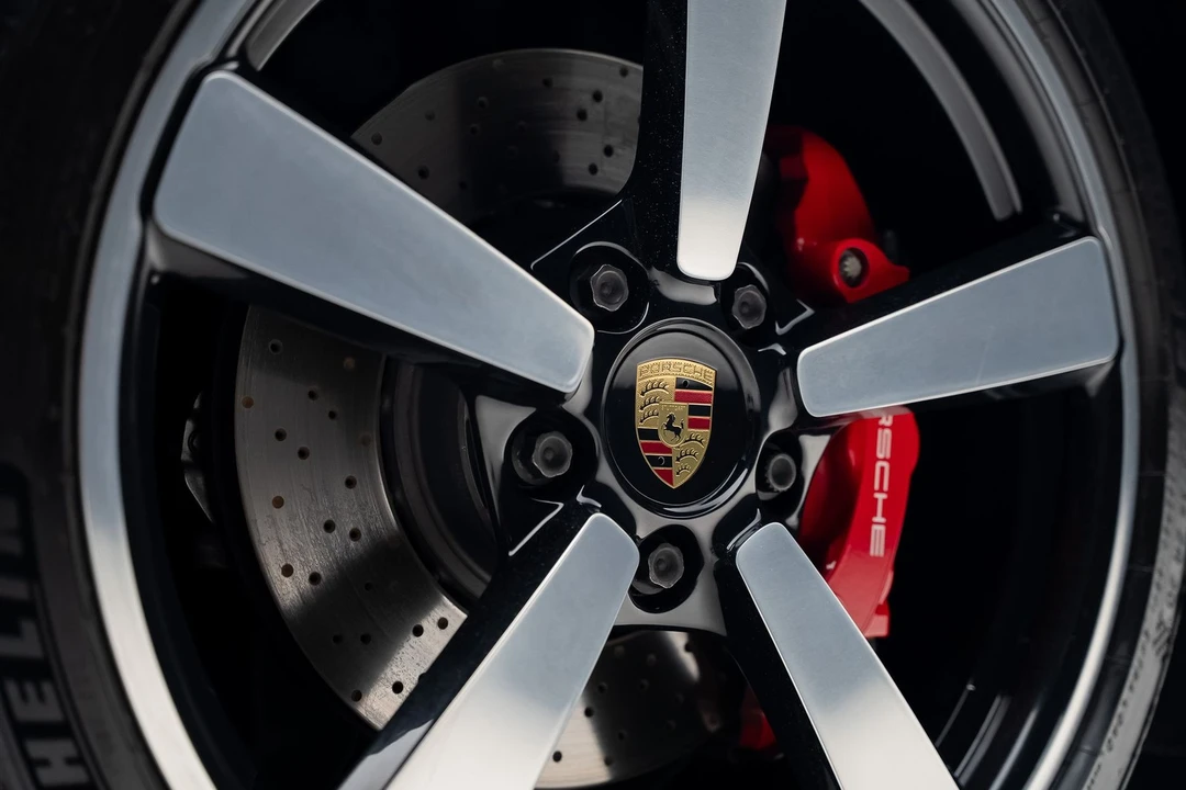 2021 Porsche 992 Targa 4 & 4S - Image 24 of 31