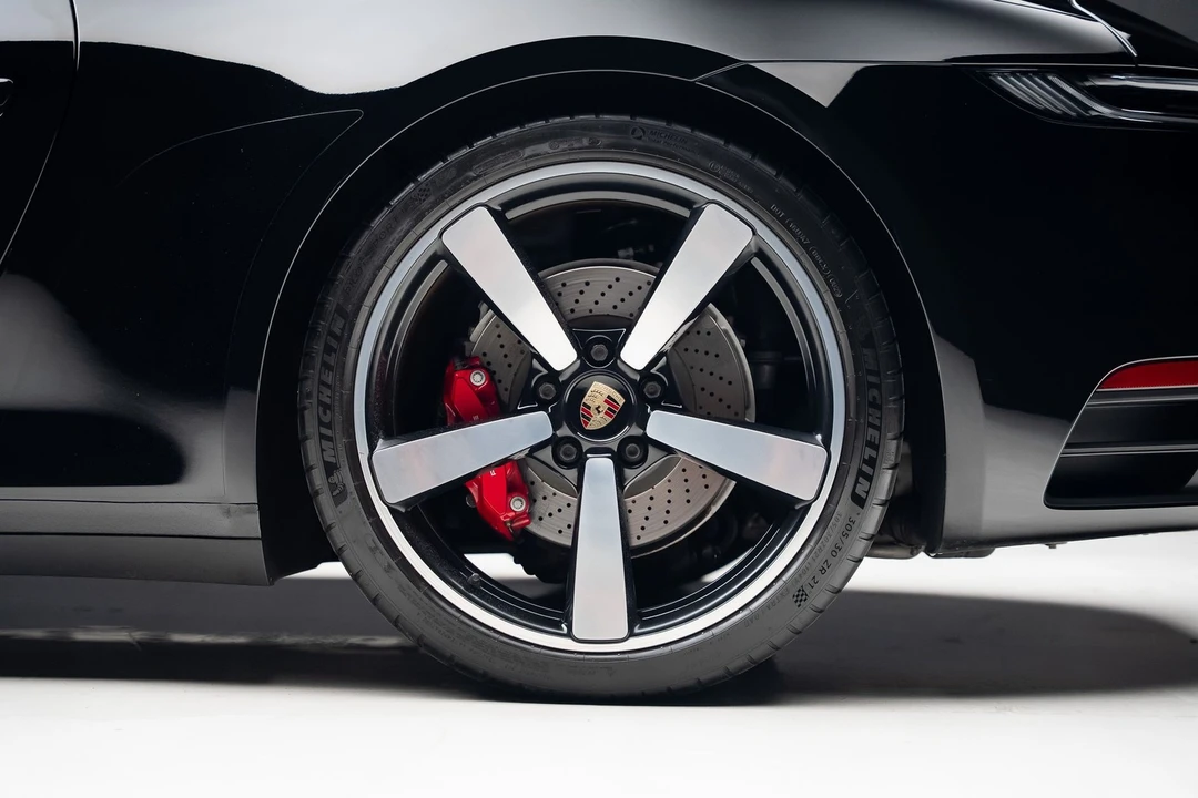 2021 Porsche 992 Targa 4 & 4S - Image 23 of 31