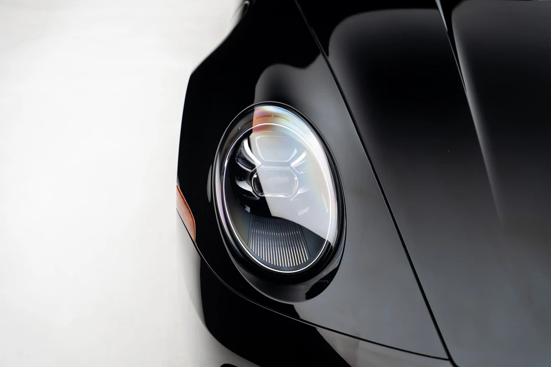 2021 Porsche 992 Targa 4 & 4S - Image 14 of 31