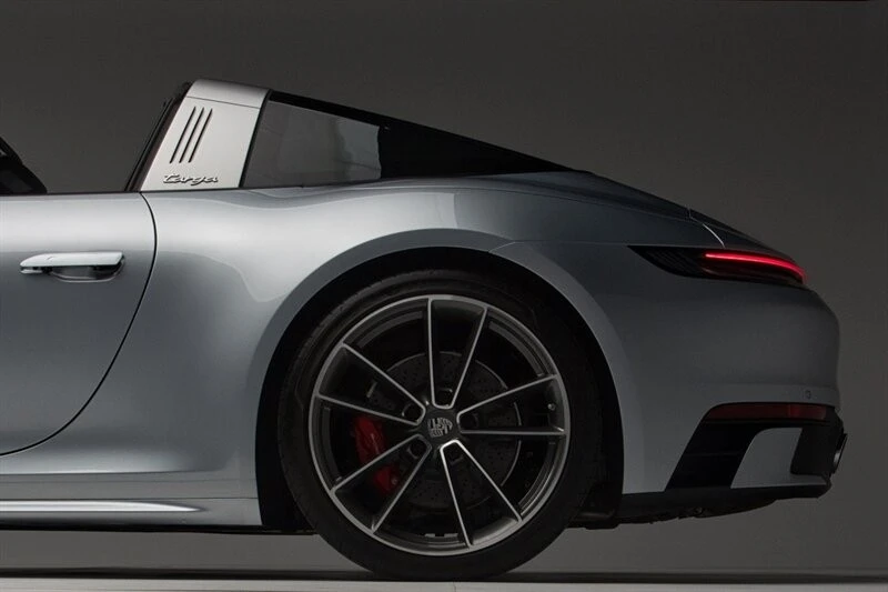 2021 Porsche 992 Targa 4 & 4S - Image 8 of 21