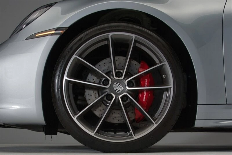 2021 Porsche 992 Targa 4 & 4S - Image 9 of 21