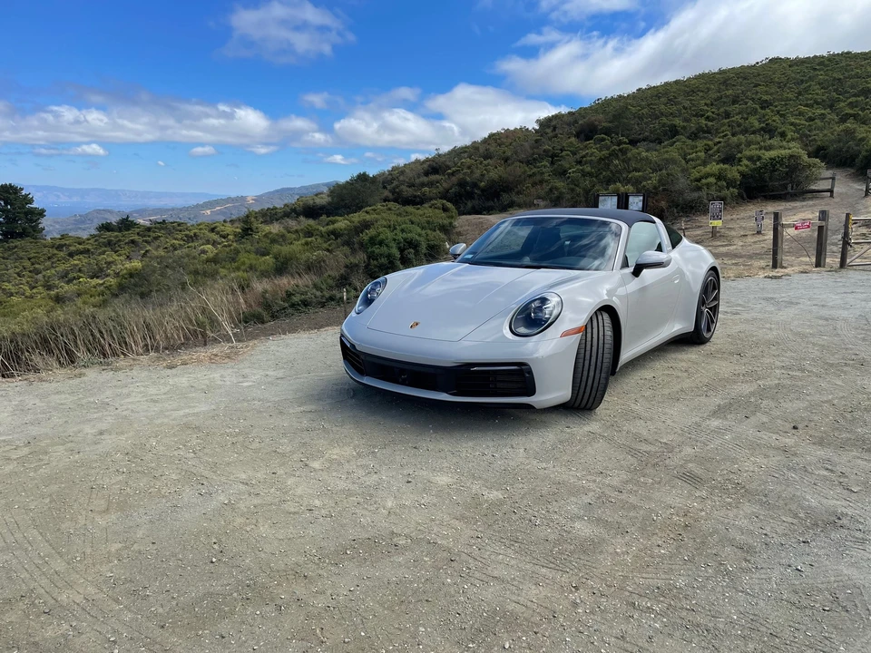2021 Porsche 992 Targa 4 & 4S - Image 2 of 31
