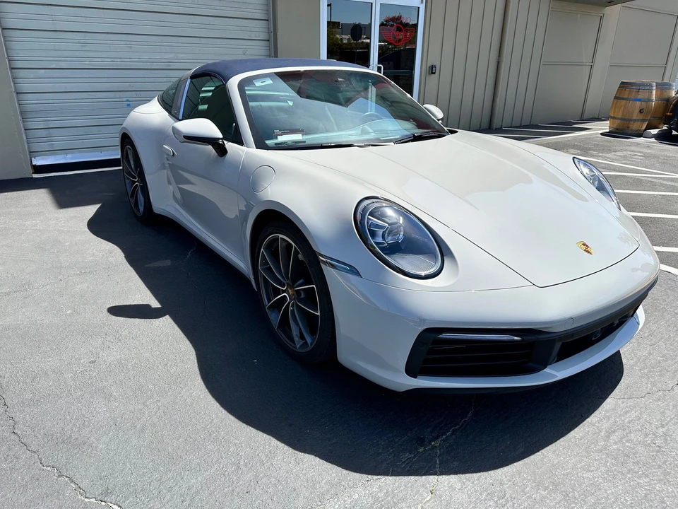 2021 Porsche 992 Targa 4 & 4S - Image 11 of 31
